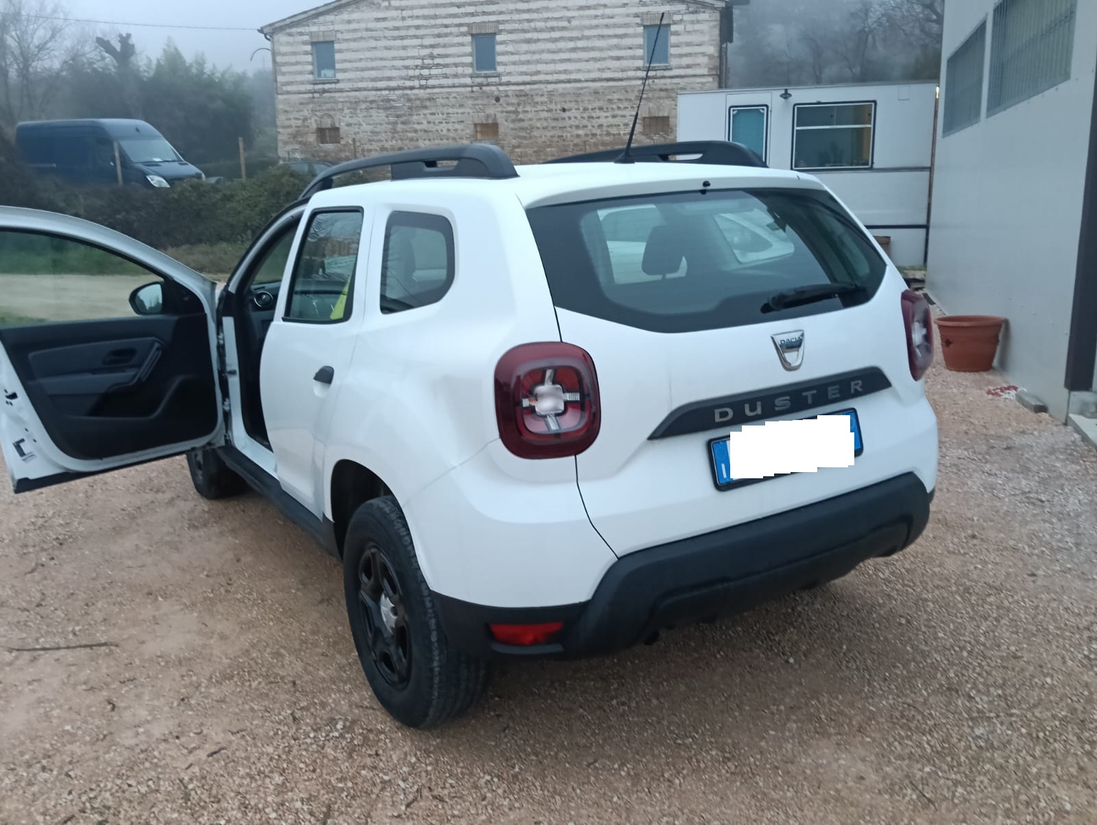 Dacia Duster 4x4 neopatentati ok (VENDUTA) - immagine 4
