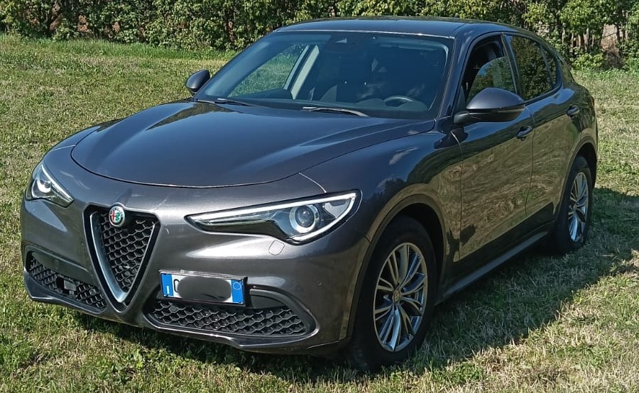 Alfa Romeo STELVIO 2.2 Turbo Diesel 160 CV - immagine 10